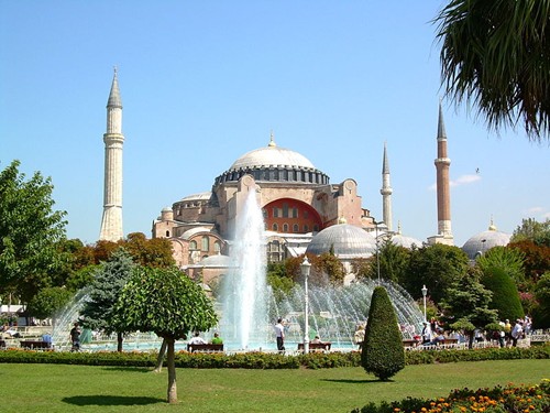 Hagia Sophia - Nhà thờ mái bát úp đồ sộ nhất thế giới | ảnh 2